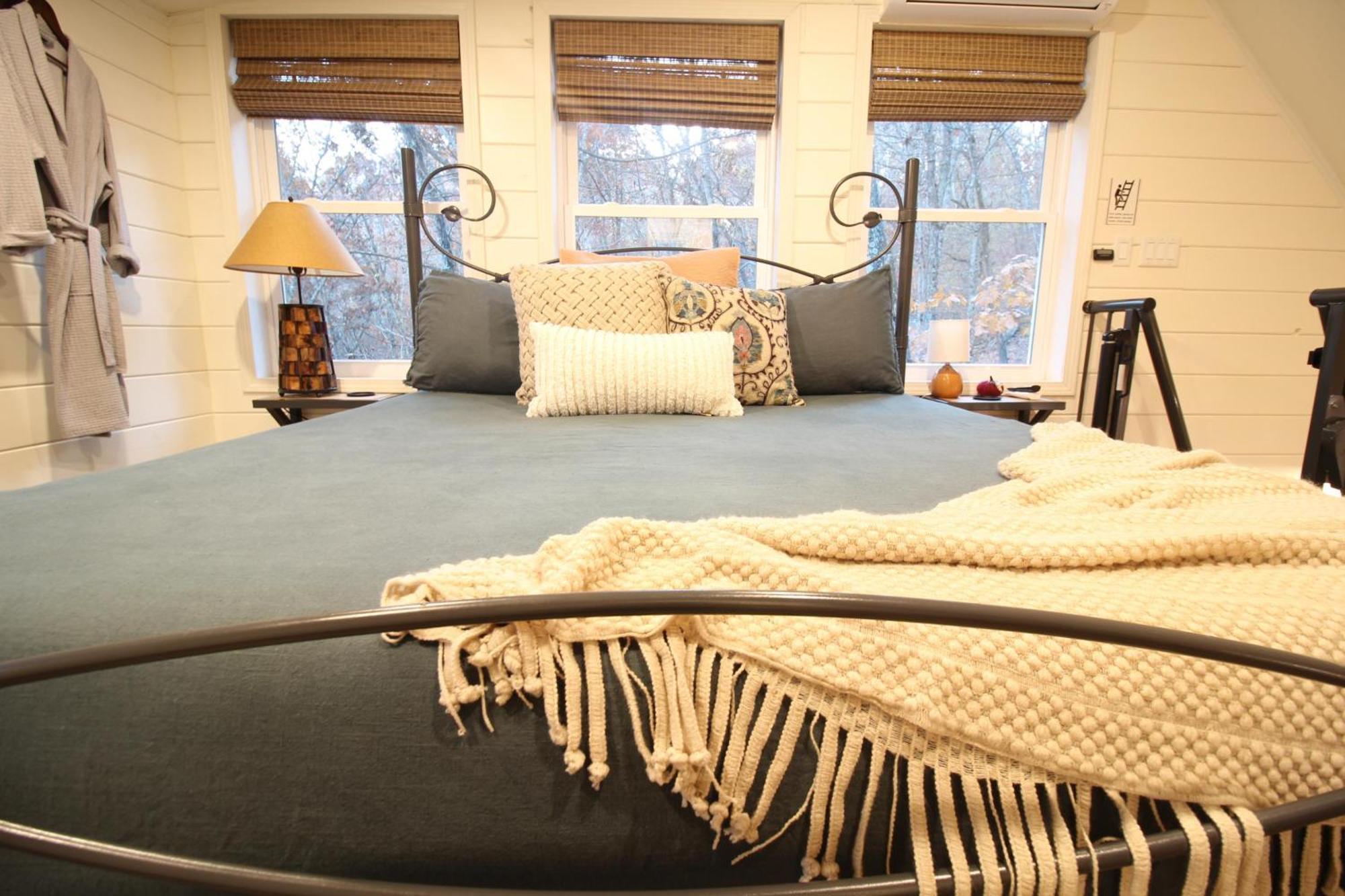 Secluded Treehouse In The Woods - Tree Hugger Hideaway Villa Branson Kültér fotó