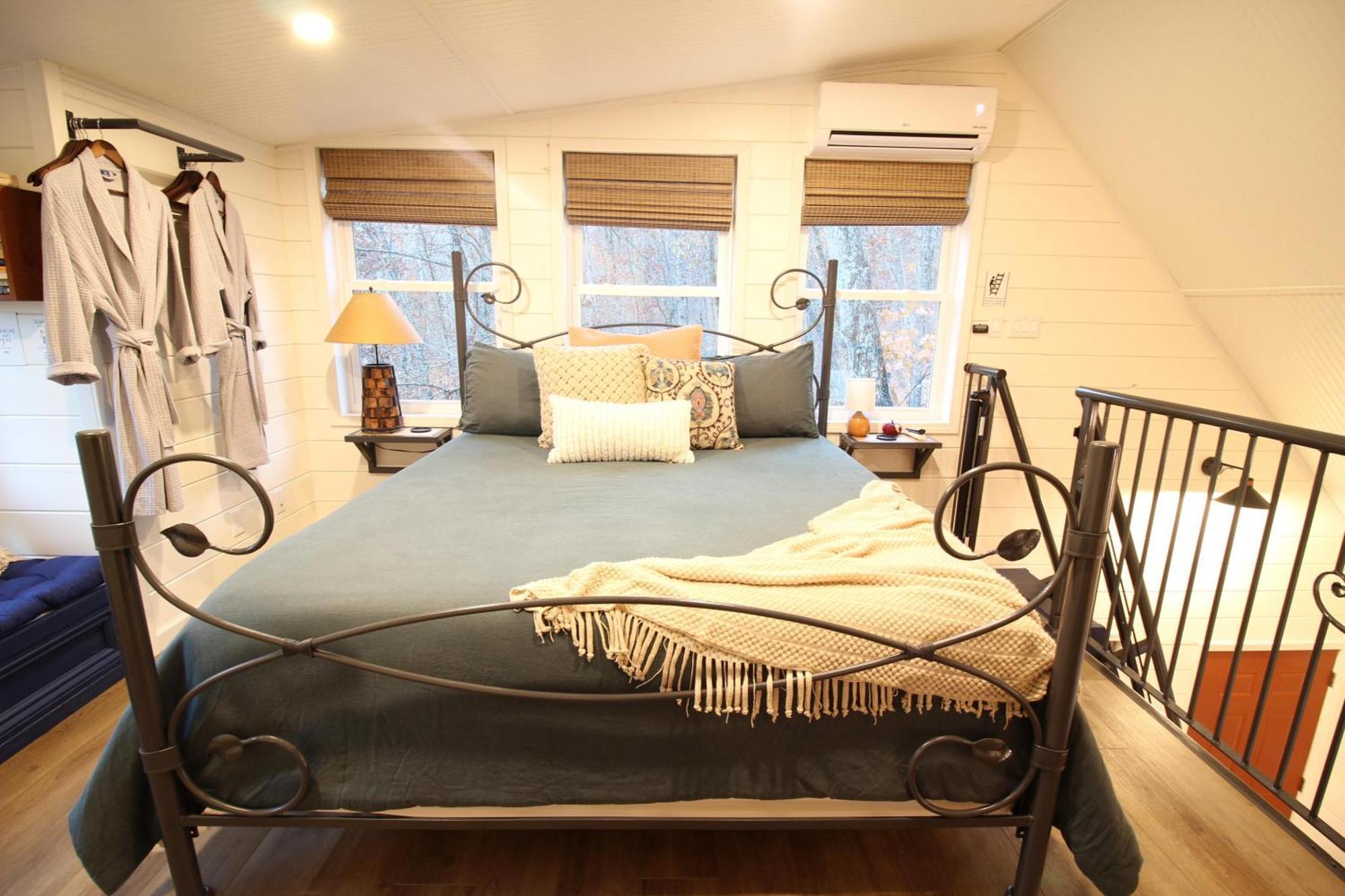 Secluded Treehouse In The Woods - Tree Hugger Hideaway Villa Branson Kültér fotó