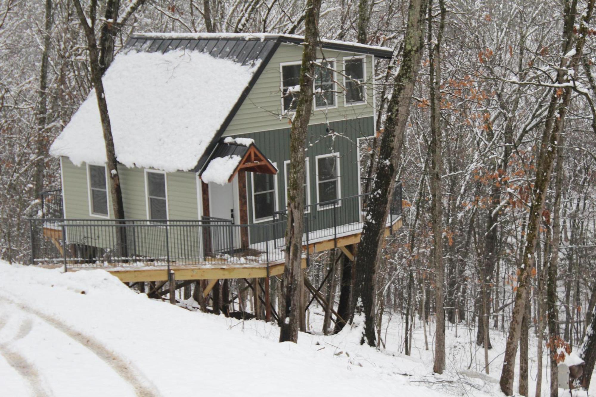 Secluded Treehouse In The Woods - Tree Hugger Hideaway Villa Branson Kültér fotó