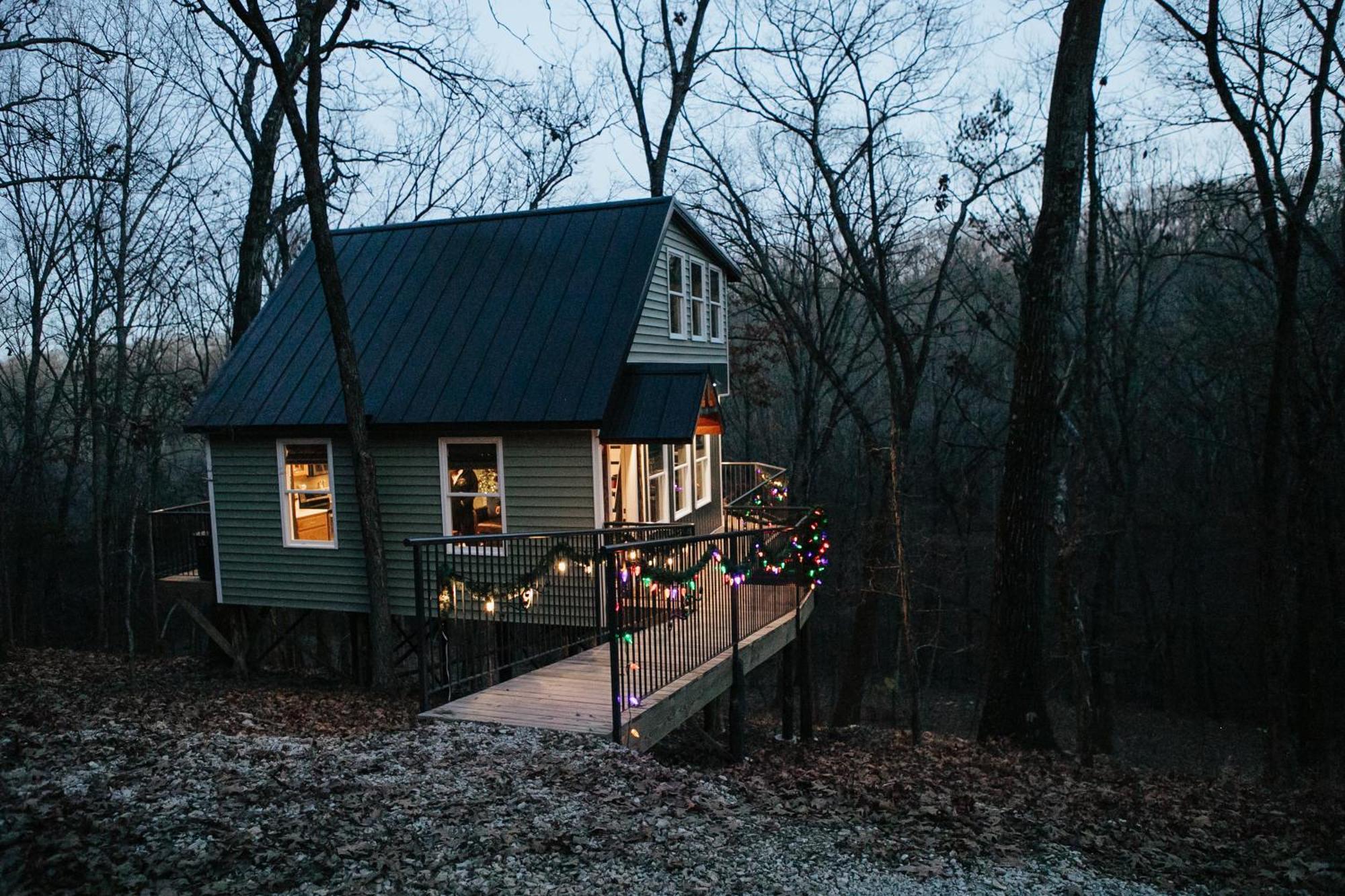 Secluded Treehouse In The Woods - Tree Hugger Hideaway Villa Branson Kültér fotó